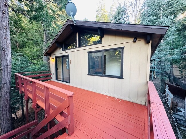 Amazing Recently Renovated Chalet. - Amazing Recently Renovated Chalet. House