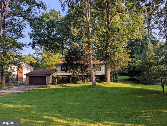 Photo - 6416 Albemarle St