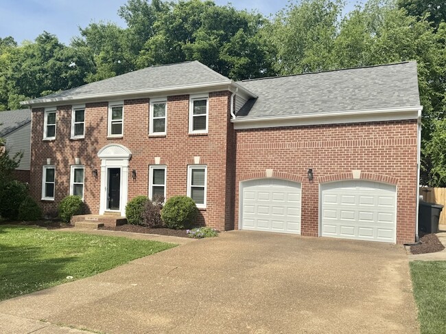 Photo - 1370 Buckingham Cir