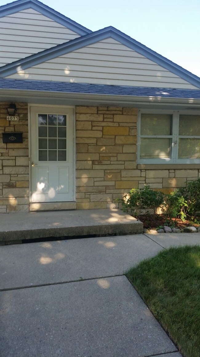 Photo - 4075 N 85th St