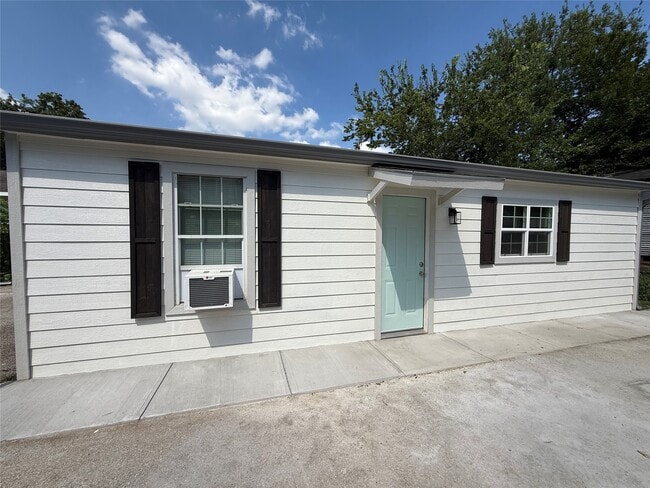 Building Photo - 7427 Avenue I Unit C Rental