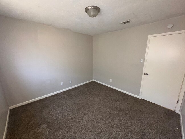 Photo - 13355 Lake Breeze Ln