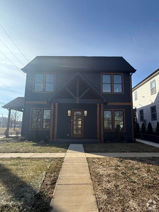 Building Photo - Modern Craftsman Home