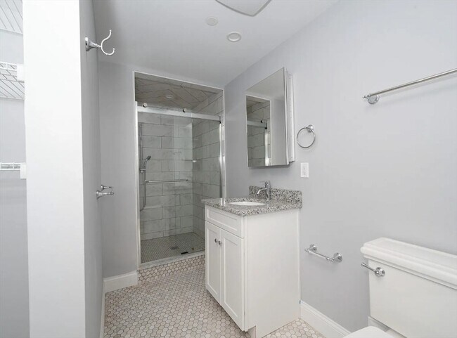 Photo - 245 Elm St Unit B2