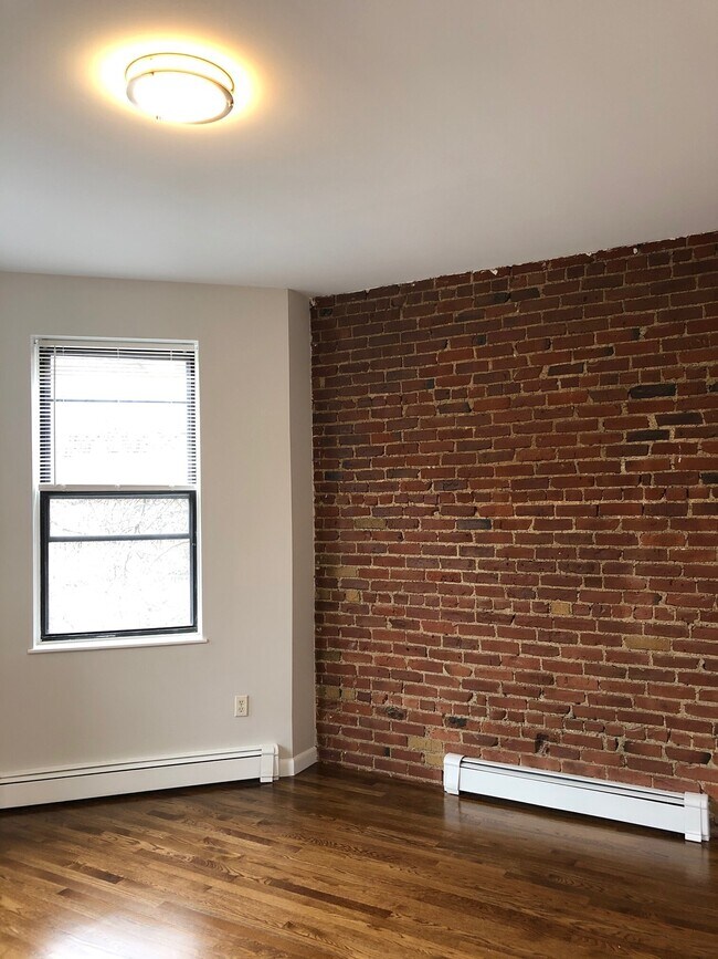 17 Stearns Rd Unit 2
