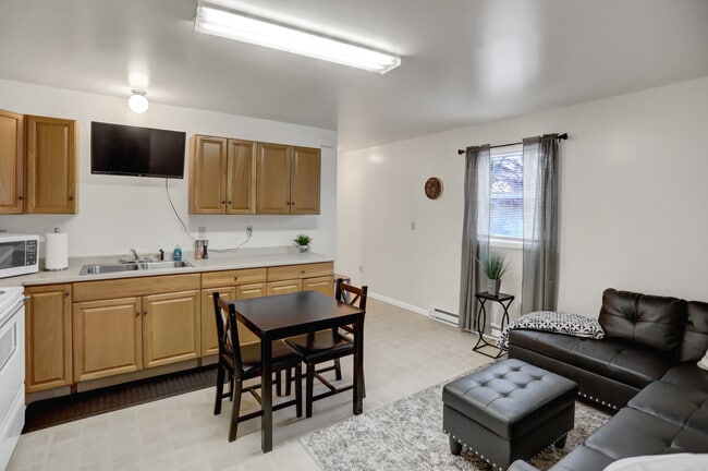 Photo - 1615 N River Rd