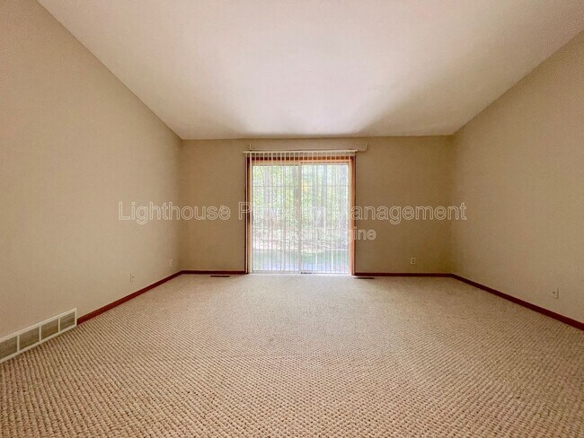 Photo - 16548 Taft Rd