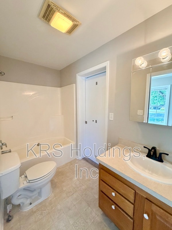 Photo - 1229 Wood Rd Unit B