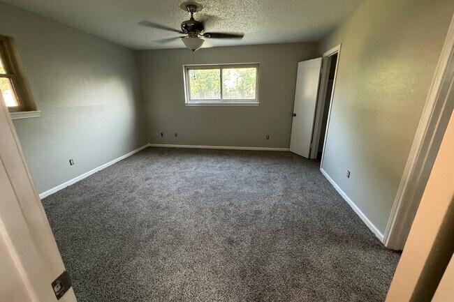 Photo - 3029 66th St