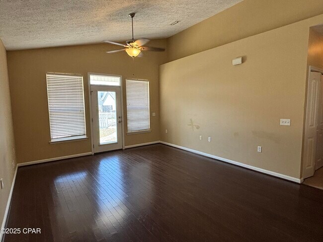 Photo - 2611 Avondale Ct