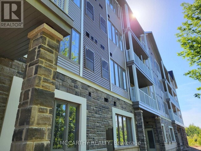 Photo - 270 Hagan St E Unit 220