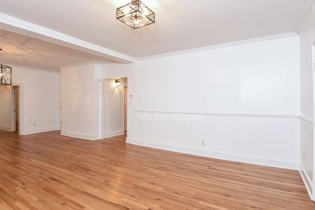 Photo - 83 Ormond St SE