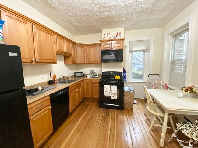 Photo - 97 Calumet St