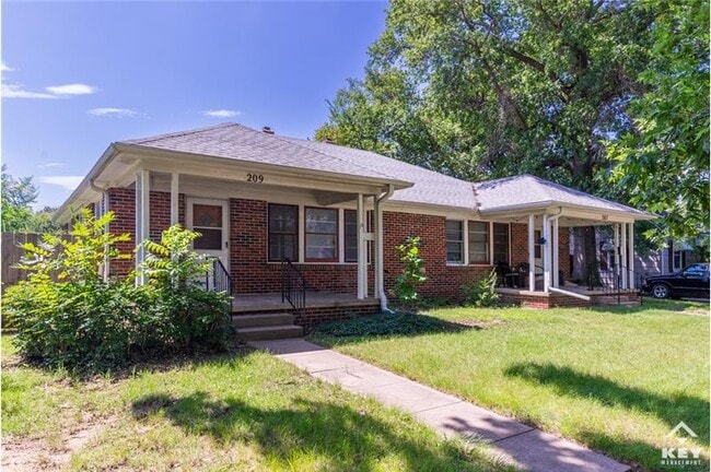Photo - 209 S Custer Ave Townhome