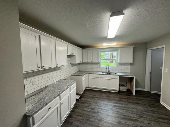 Photo - 742 Montclair Pl