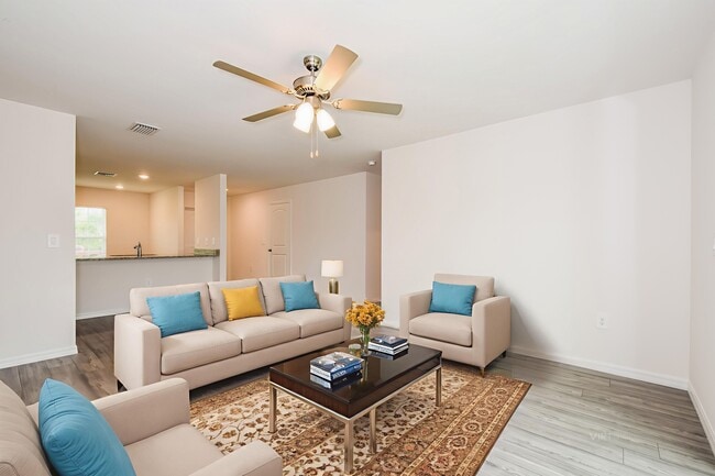 Photo - 865 Youngreen Dr