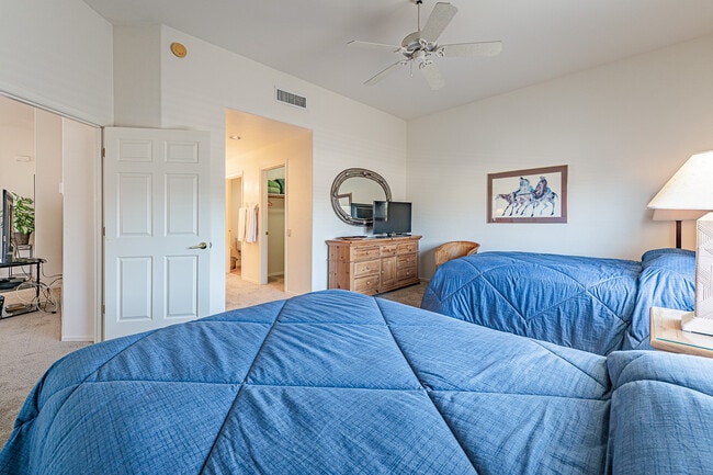 Photo - 1924 W Demetrie Loop