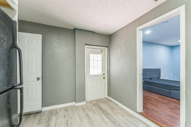 Photo - 465 Rio Grande Ln