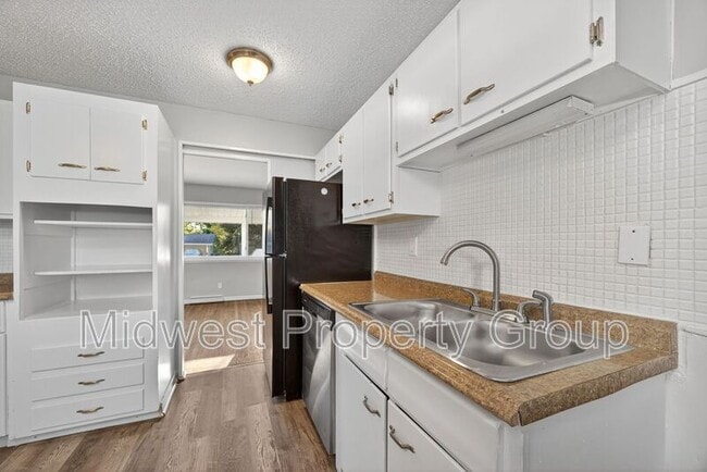 Photo - 813 Lynn Haven Ln