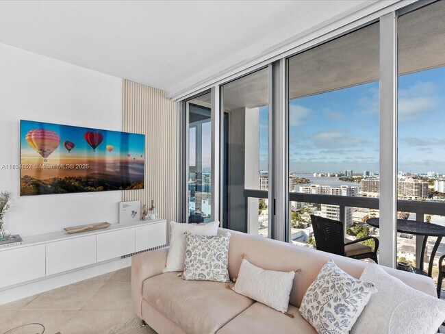 Photo - 6899 Collins Ave Unidad 1704