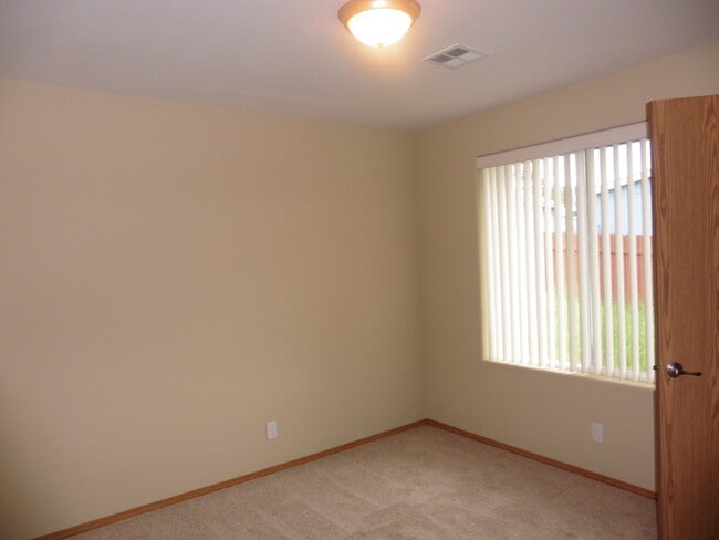 Photo - lanh667 Unit lanh667