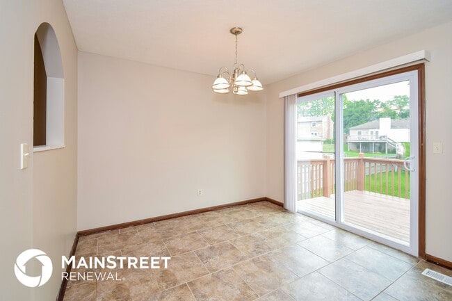 Photo - 2800 Summerfield Dr