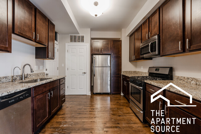 Photo - 2506 W Argyle St Apartments Unit 2