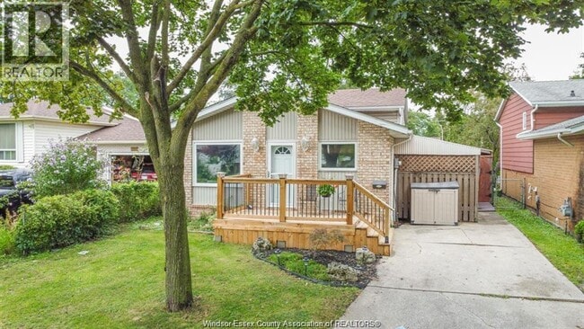 Photo - 9404 Tamarack St