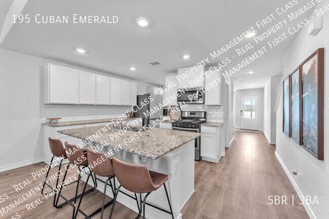 Photo - 195 Cuban Emerald