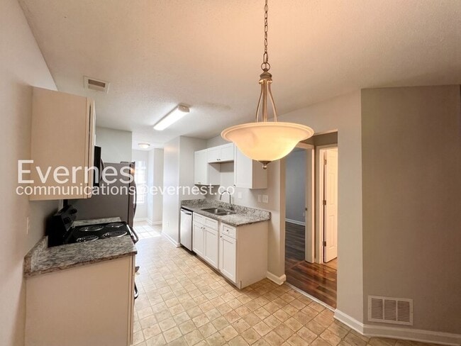 Photo - Charming 3-Bedroom Townhouse in Prime Horn Lake Location / Pet-Friendly / Available Now!