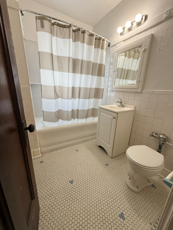 Photo - 3456 N Oakland Ave Unidad 4