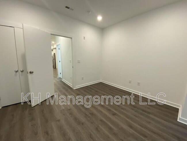 Photo - 4936 W Thompson St