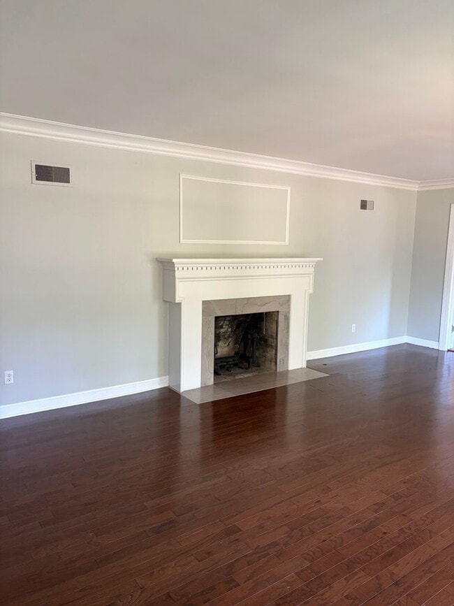 Photo - 1300 N Waldron Rd