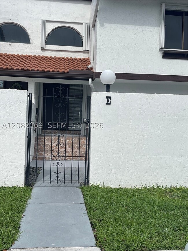 Photo - 1341 SW 124th Ct Unit 4-E