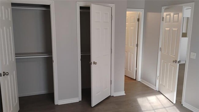 Photo - 281 Graystone Cir