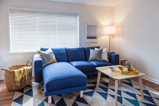 Photo - 215 Boston Street