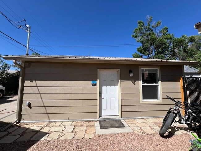 Building Photo - Newly Remodeled 1 Bedroom Rental