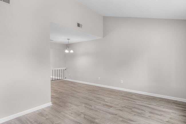 Photo - 1386 Sierra Dr