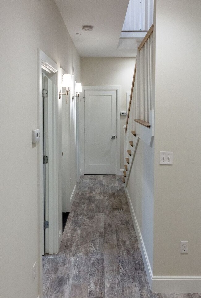 Photo - Renovated, Modern Split-Level Apartment – 2 Bed | 1.5 Bath | 1,088 Sq Ft