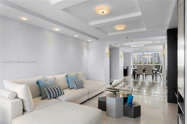 Building Photo - 19111 Collins Ave Unit 806