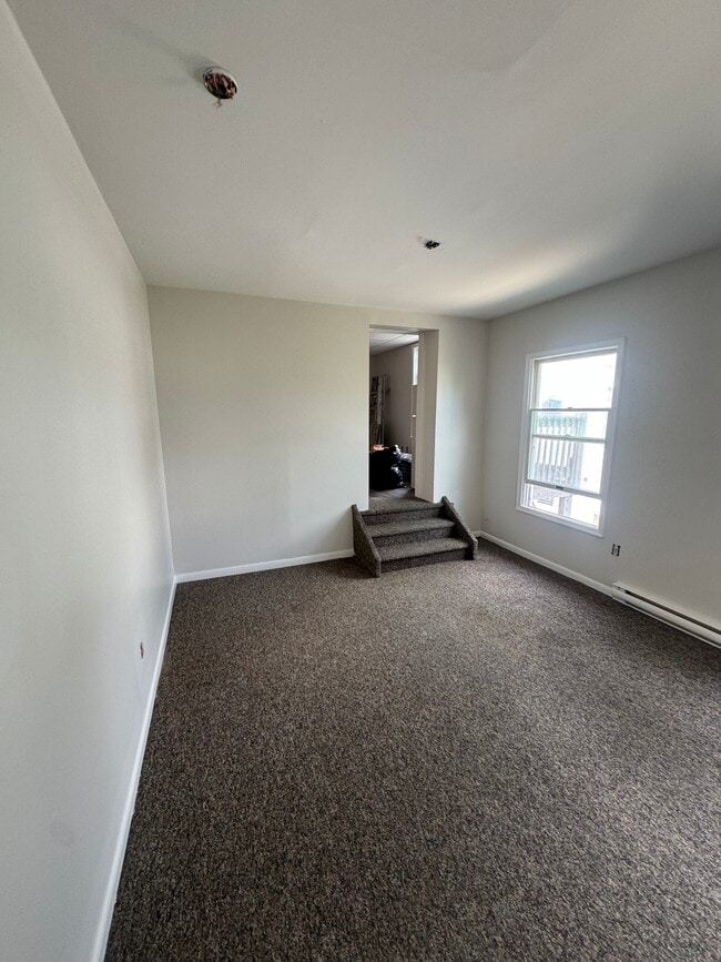 Building Photo - Parker Ave,LLC Unit 2B