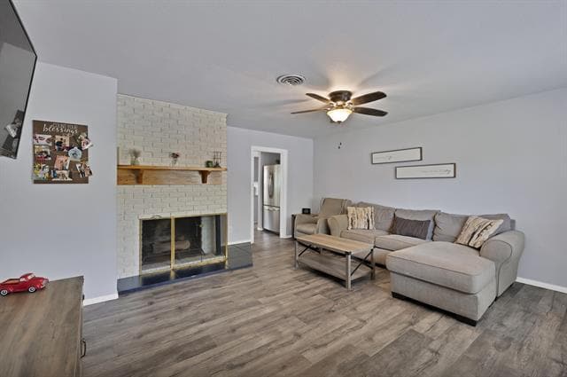 Photo - 1429 W Water St