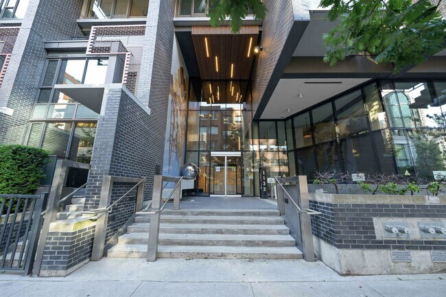 Photo - 1133 Hornby St