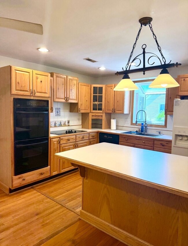 Photo - 5 Bed 2 Bath Home for Rent in Chesapeake!