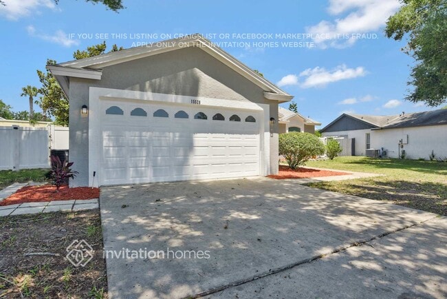 Building Photo - 15528 Hidden Lake Cir