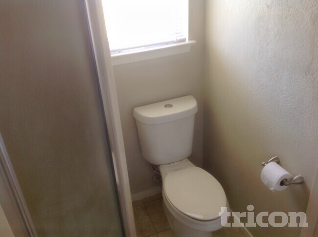 Photo - 1721 Oak Tree Dr