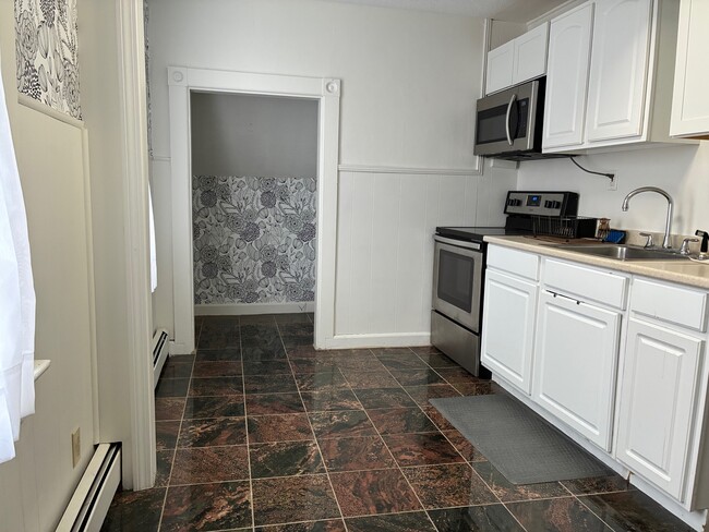 Photo - 102 Salem Turnpike