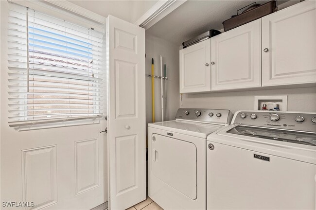 Building Photo - 26740 Rosewood Pointe Ln Unit 101