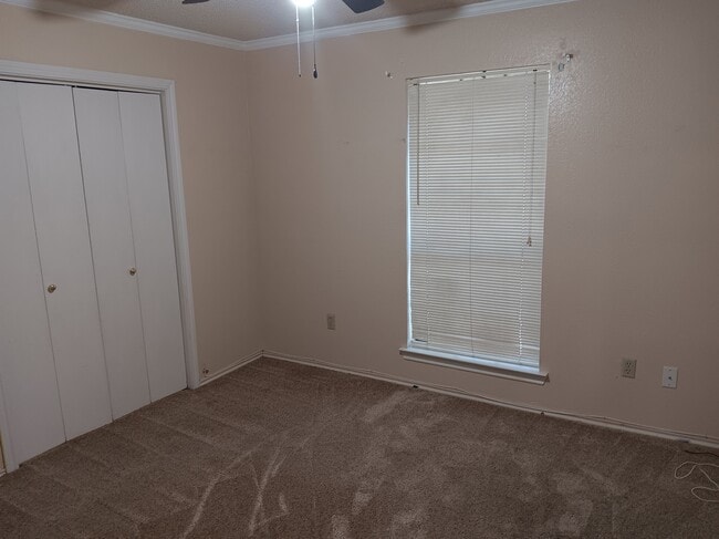 Photo - 807 Timberline Ct