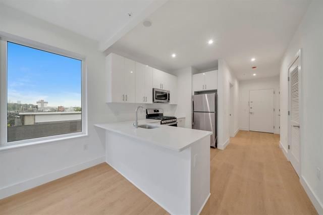 Photo - 3309 Liberty Ave Unit 207
